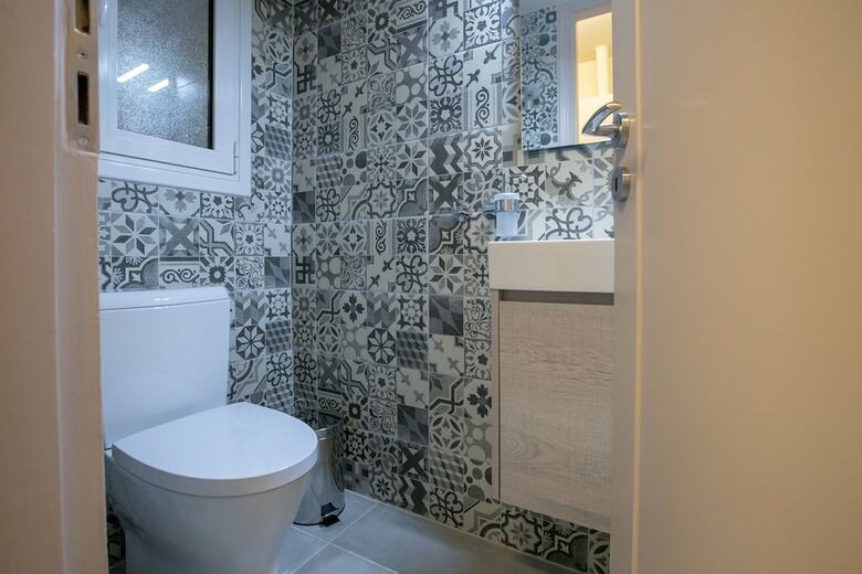 Luxurious 5 Bedroom-3 Bathroom Apartment 2- Athens