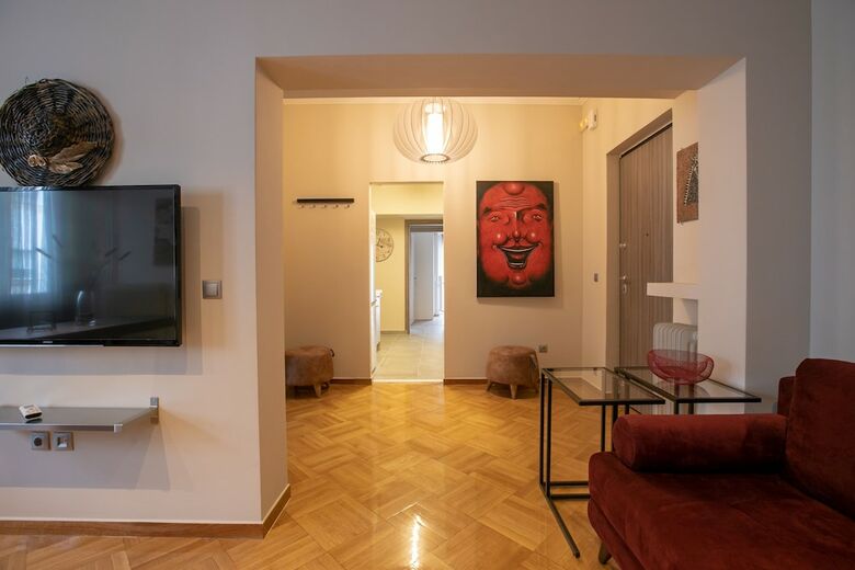 Luxurious 5 Bedroom-3 Bathroom Apartment 2- Athens