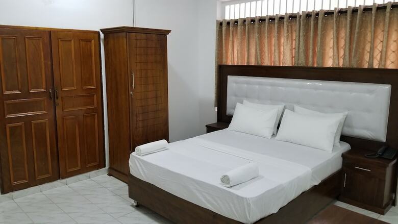 Metro Marine Dr Hotel