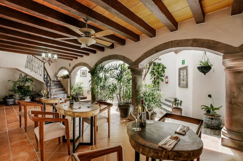 Hotel Casa Granada 24