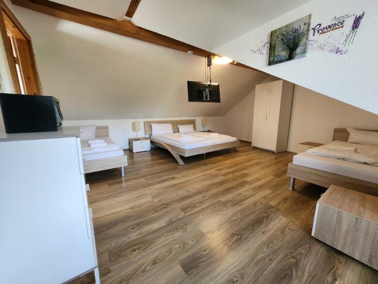 Hostal G�stehaus Schmidt