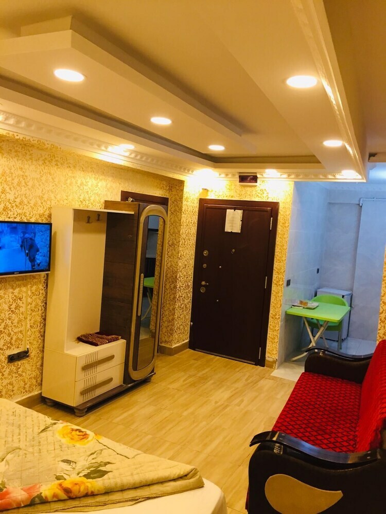 Deluxe Royal Apart