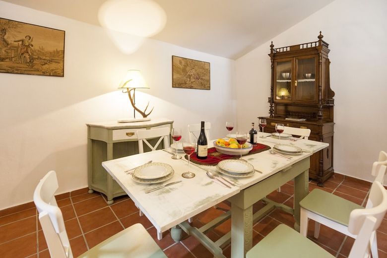 Villa San Nicolas Constantina Canovas