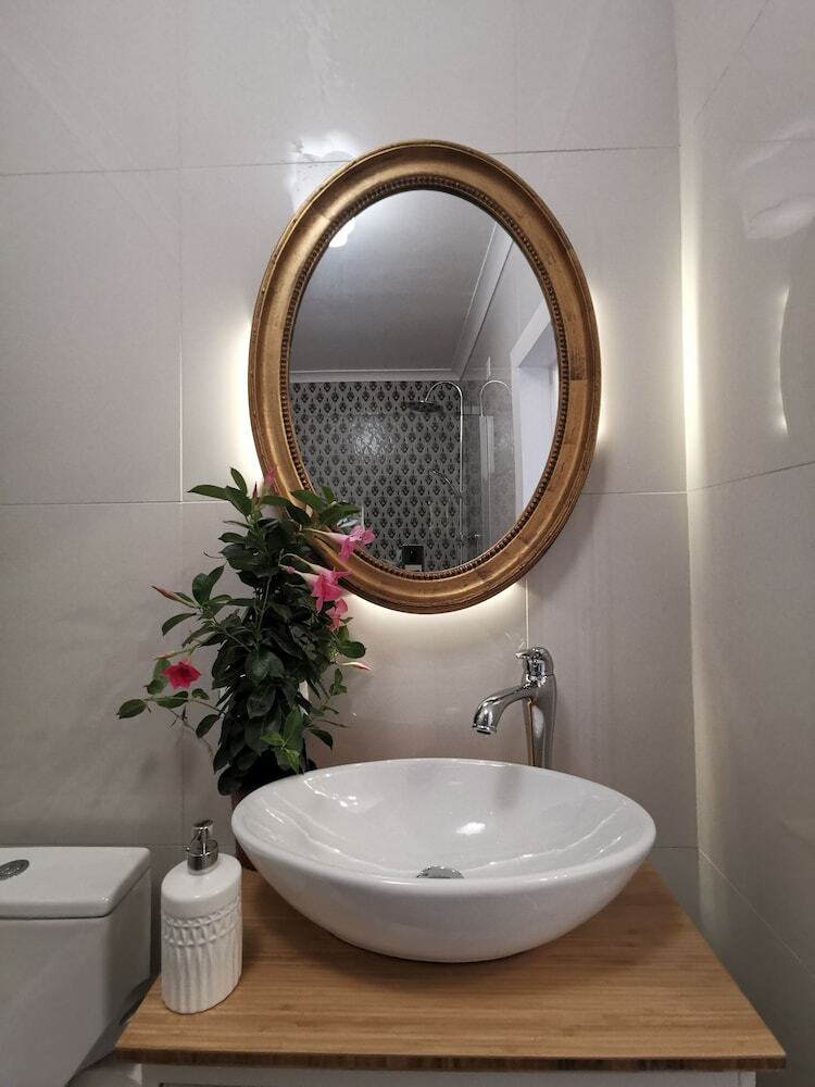 Vogue 23 Boutique Hotel