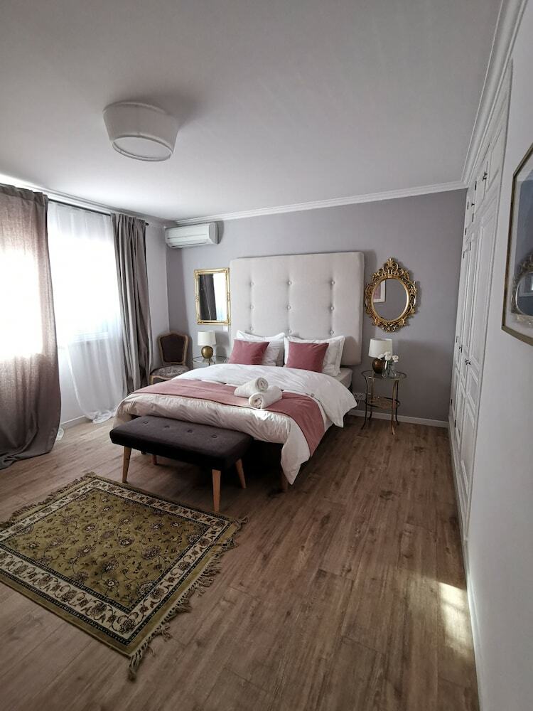 Vogue 23 Boutique Hotel