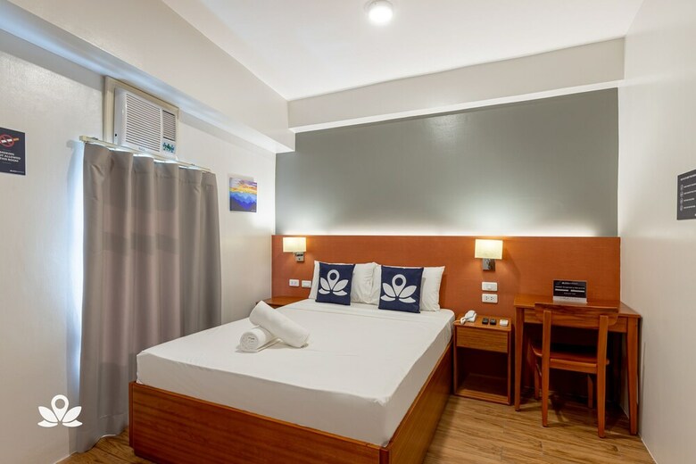 Hotel Zen Premium Uptown Bgc