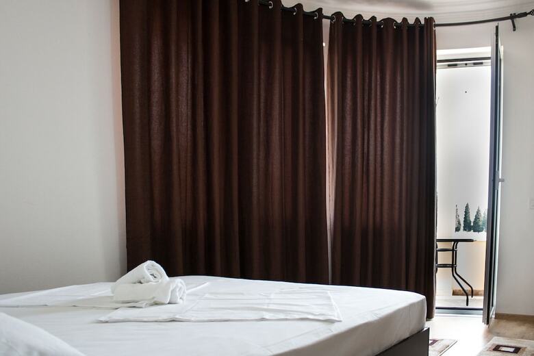 Sija Apartments