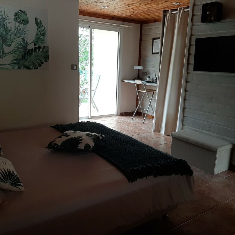 Hotel La Croisee Des Sentiers