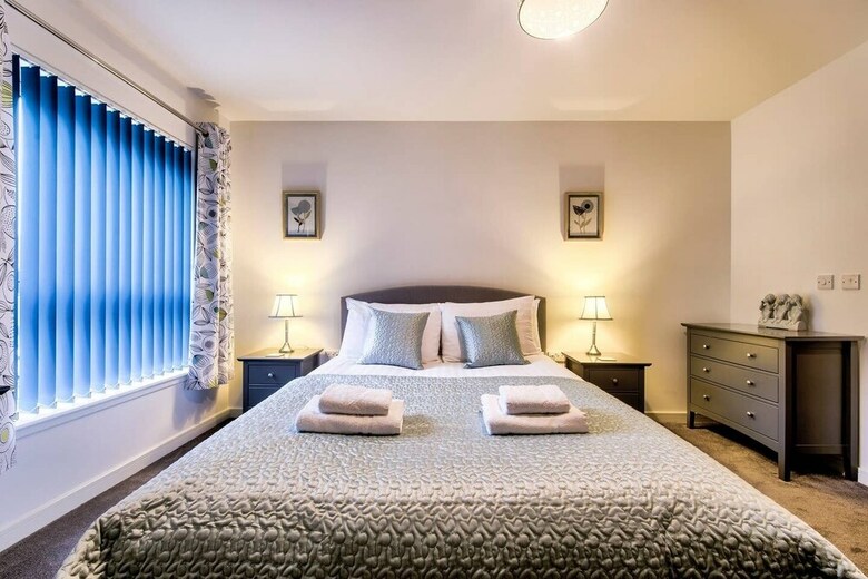 Stylish 2 Bed Apartment, With Easy Access To The City Centre