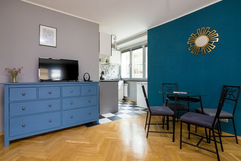 Metro Swietokrzyska Apartment