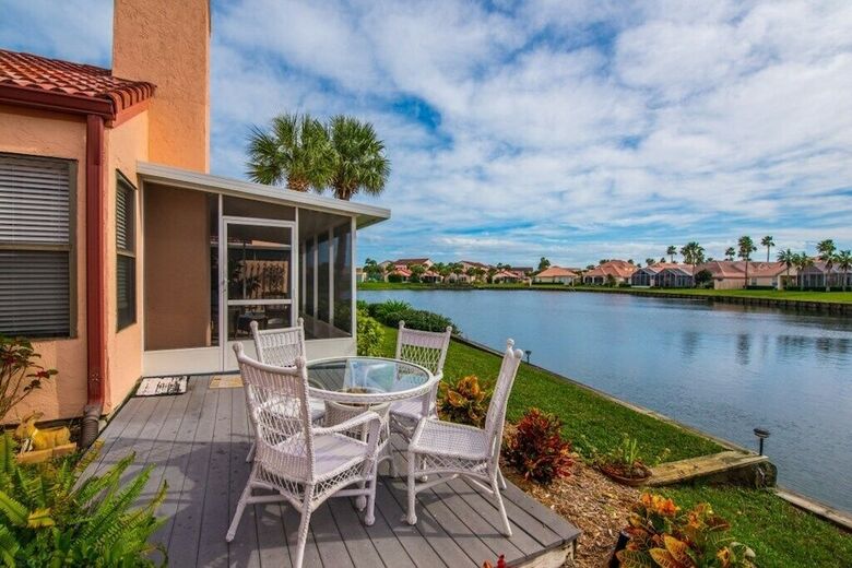 Hostal Casa Bella At Sea Place