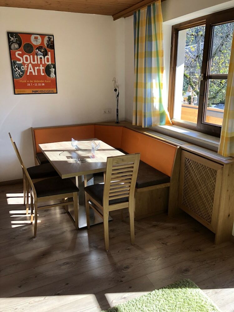 Aparthotel Landhaus & Haus Rustika