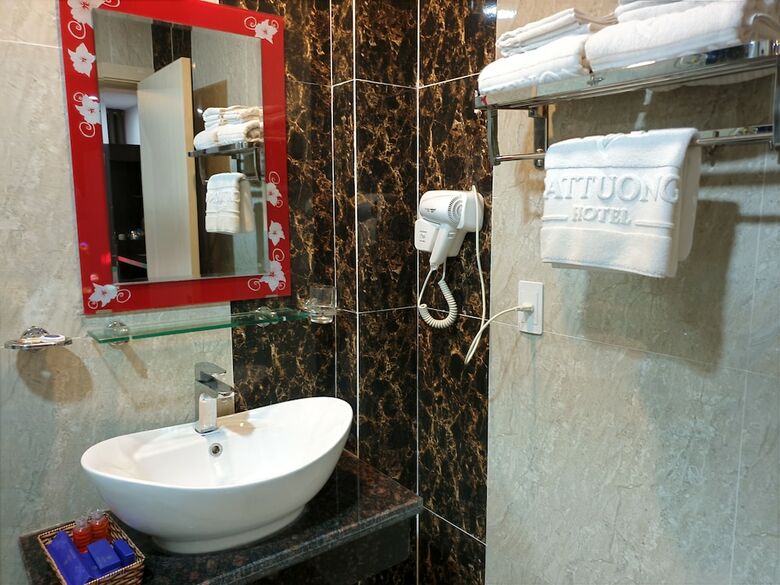 Cat Tuong New Hotel