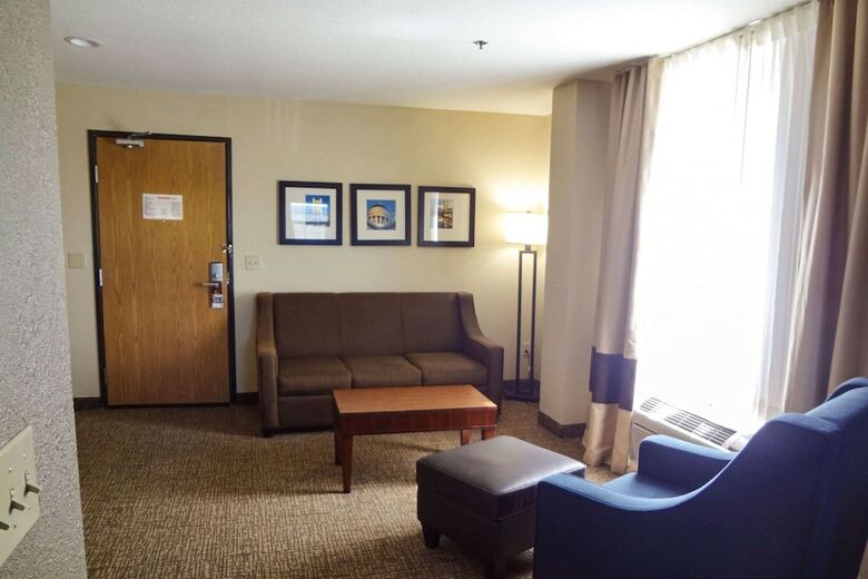 Hotel Comfort Suites Downtown Sacramento