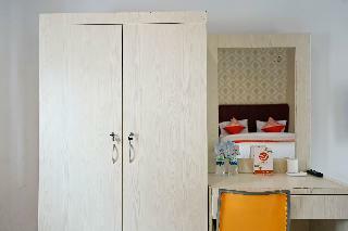 Hostal Oyo 1167 Home Sty Residence