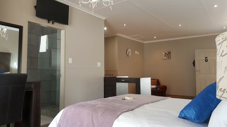 Hotel Luxury Heights Guesthouse