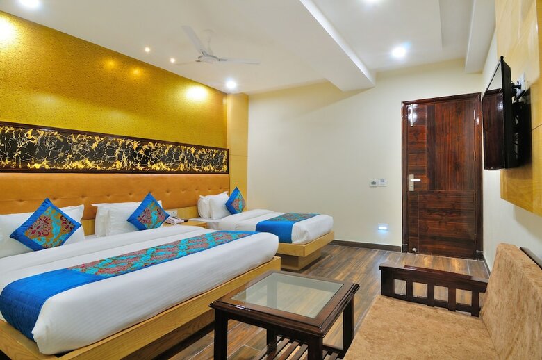 Hotel Grand Uddhav