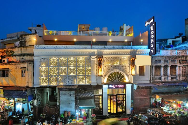 Hotel Grand Uddhav