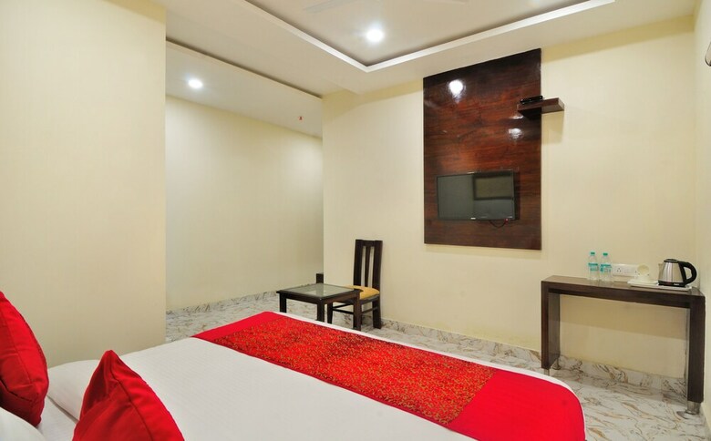 Hotel Grand Uddhav