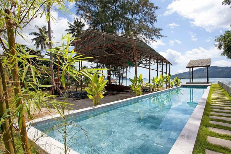 Beach Front Boutique Villa By Holiplanet