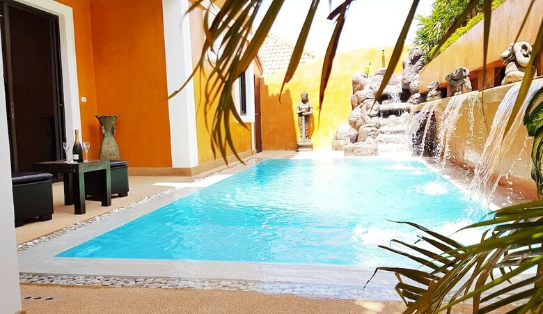 Wowland Luxury Villa Pattaya 8 Br