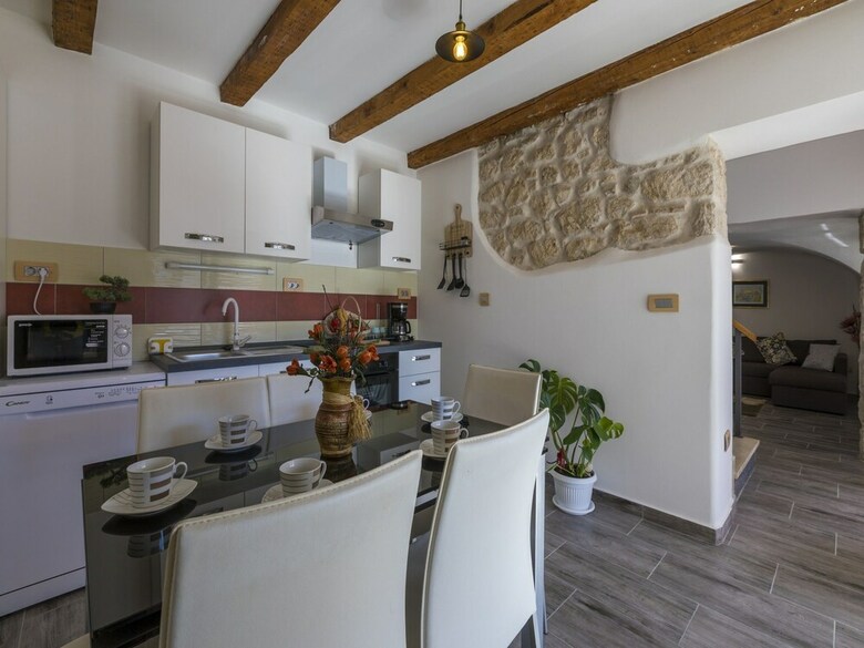 House Odiseja