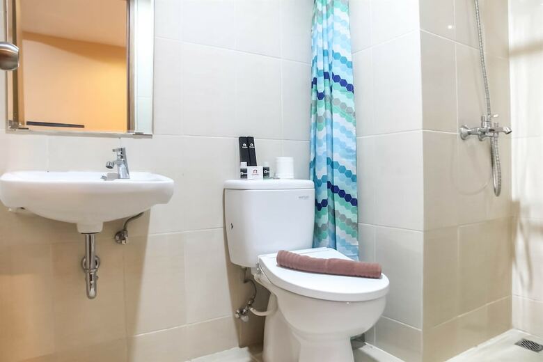 Spacious 1 Br At The Oasis Cikarang Apartment