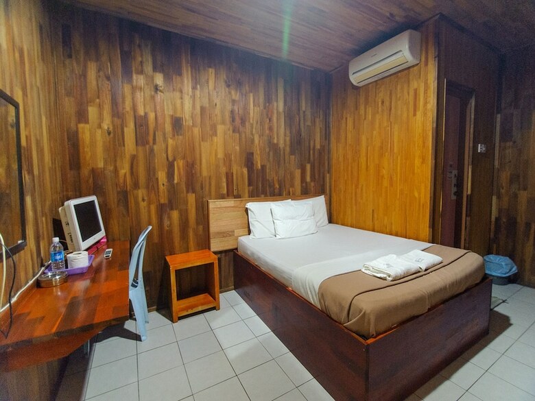 Y&z Budget Hotel