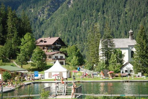 Apartamento Ferienwohnung Pension Tirol
