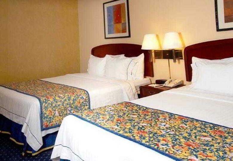 Hotel Courtyard By Marriott Dallas Addison/quorum Drive