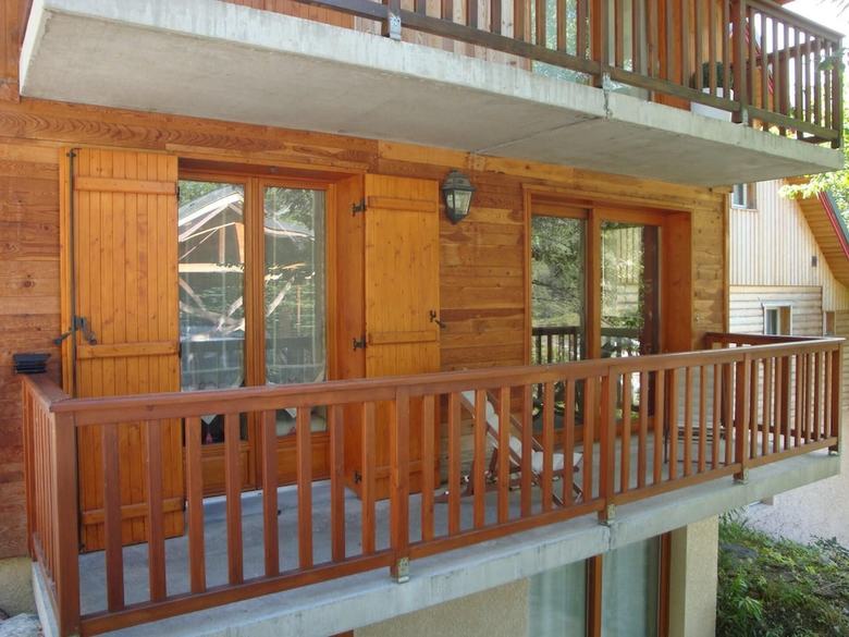 2 Rooms 4 People 3 North West Facing