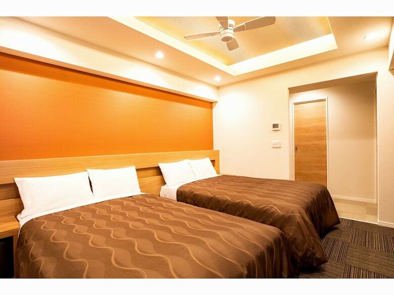 Hotel Yenn's Marina Inn Mercy