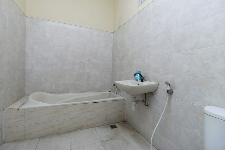 Hotel Airy Eco Panglima Sudirman 89 Malang