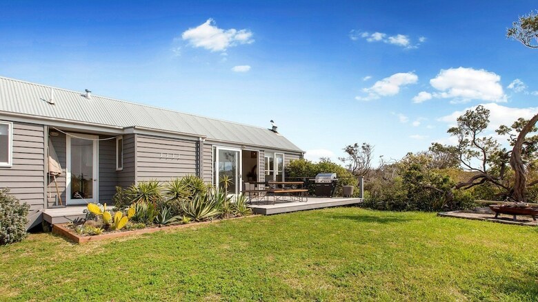 Dimmicks Retreat 300m To Beach