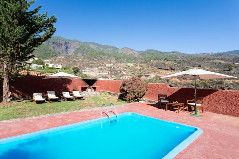 Villa Homelike Century Nature House