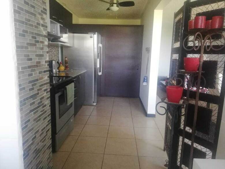 Apartment By Airport On Way To Beach