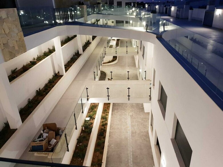 Apartamentos Apto de Lujo En La Playa Con Piscina (#6)