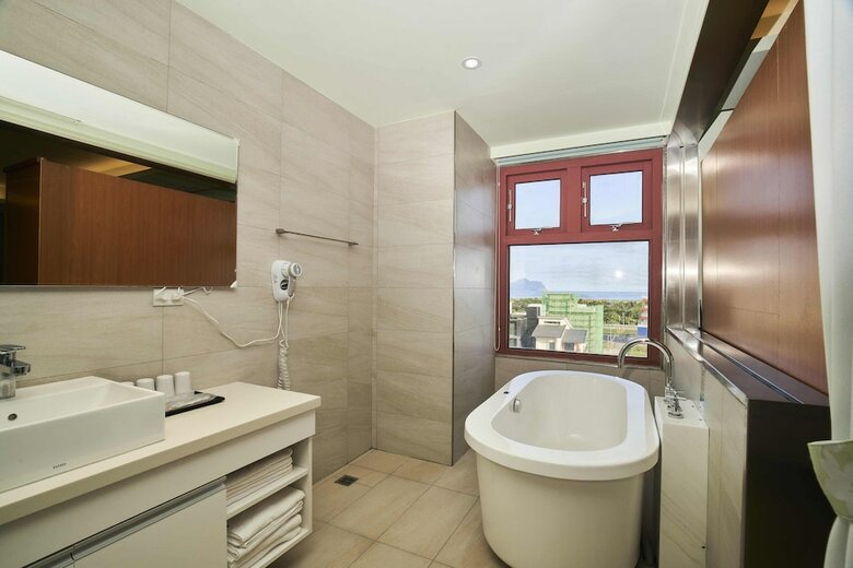 Bed & Breakfast First Shanhai Hotel