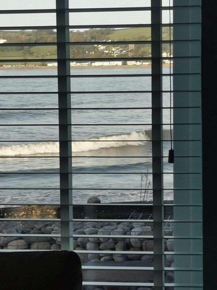 Beach House With Hot Tub And Sauna