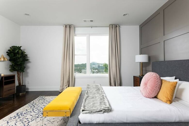Domio Sylvan Park Modern 4br Balcony