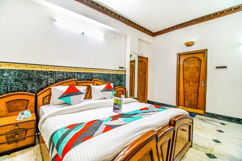 Hotel Fabexpress Satakshi Guest House
