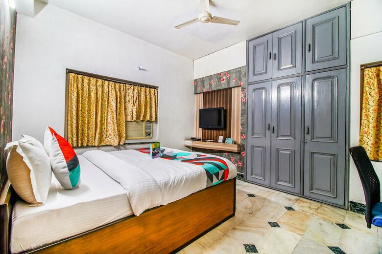 Hotel Fabexpress Satakshi Guest House