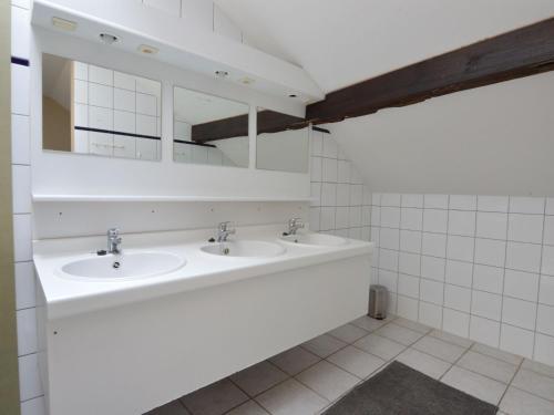 Holiday Home Au Clocher Ferrieres