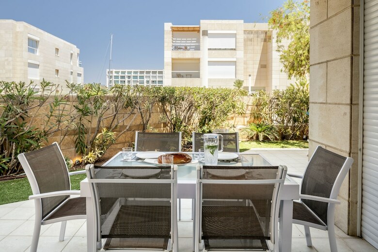 Apartamento Bright Marina Apt W Pool & Gym Access