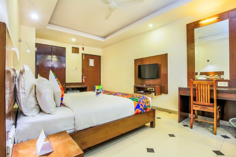 Fabhotel Royal Heritage