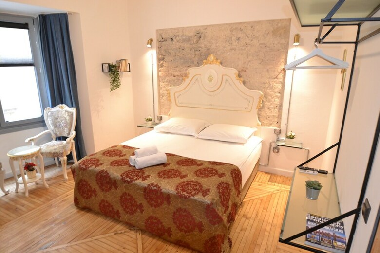 Pera Tunnel Hotel