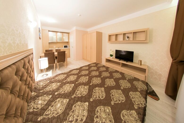 Hotel Harmony Suites Grand Resort