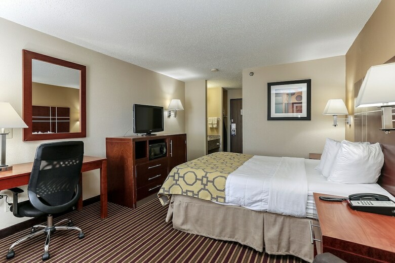 Hotel Baymont By Wyndham Bowling Green
