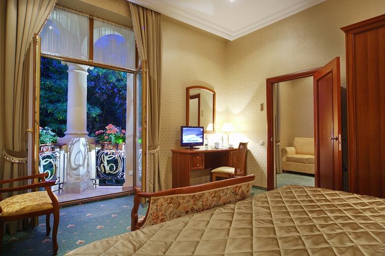 Chopin Hotel