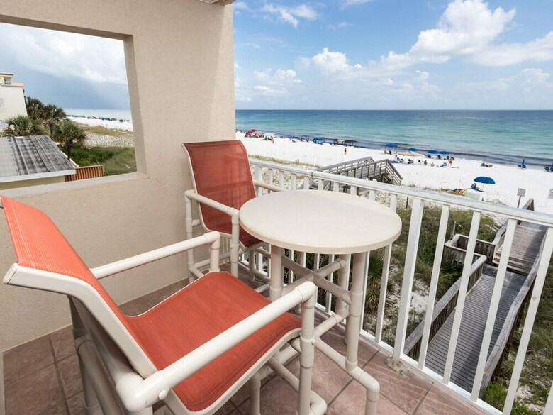 Beach Therapy At The Palms Fwb